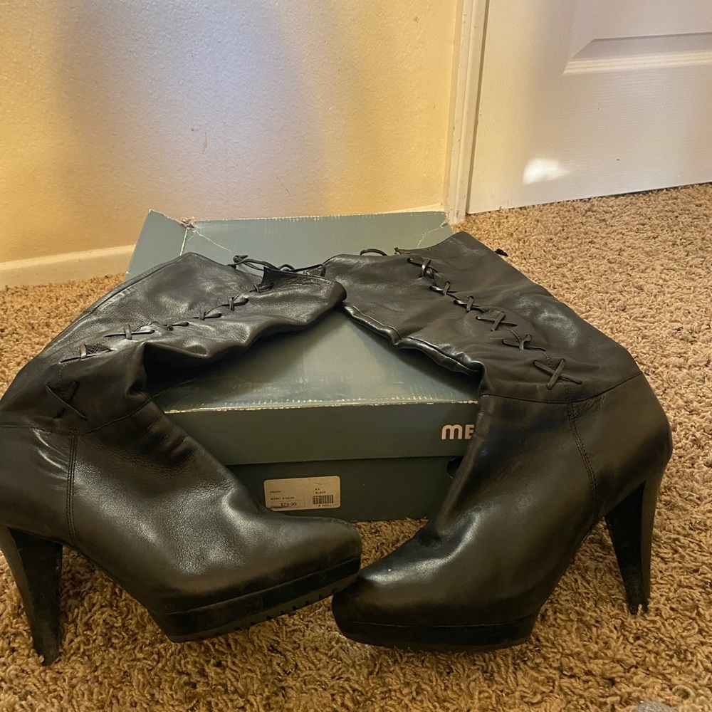 Boots - Picture 2 of 3